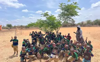 Pomozme masajským dětem: Na opravu školky, vybavení a stravu