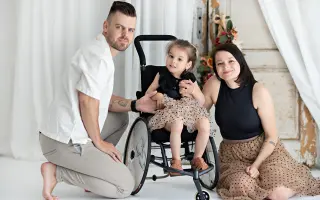 Pomozme Karolínce udělat první krůčky