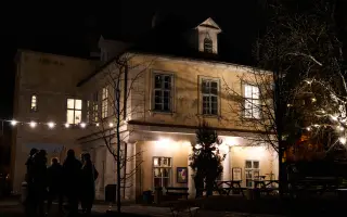 OBLÉKNEME CÍSAŘOVY NOVÉ ŠATY 2026 - festival otevřeného divadelního myšlení