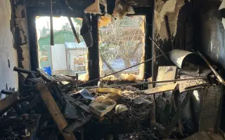 Tři děti přišly pár dní po Vánocích o domov. Pomozme jim ho vrátit.