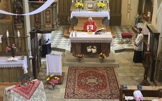 Nový zvon do kaple sv. Máří Magdalény v Horních Heřmanicích (okr. Jeseník)