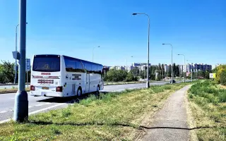 Cesta naděje pro vdovy a děti, které přišly o své muže ve válce
