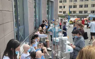 Dvě frontové linie, jedno dětství: terapie pro děti s rakovinou během války