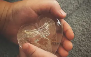 Pomozme Kristýně postavit se znovu na nohy. Lásky mají dost, financí málo.