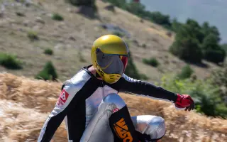 Podpořte mou cestu na Mistrovství světa v downhill skateboardingu