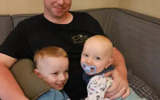 Naděje pro Honzu s rakovinou mozku – táta dvou kluků potřebuje naši pomoc