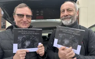 Pomozte proměnit Opuštěné zázraky německého fotografa a českého autora na knihu!