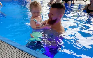 Pomozme Timi bezpečně objevovat svět, který vidí jinak