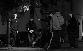 Podpořte absolventský film Sedřená přepážka