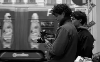 Podpořte absolventský film Sedřená přepážka