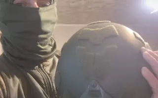 Kulka se zastavila o helmu Kulka se zastavila o helmu