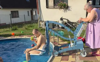Hej rup z bazénu - pomozte Kubovi plavat i dál