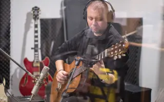 V pozici vážky – pomozte nám dokončit výrobu CD