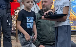 Pomohli jste dostat notebooky dětem na Ukrajině