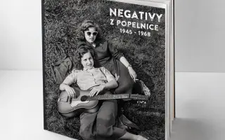 Kniha Negativy z popelnice 1945–1968