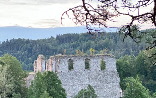 Středověký skvost Dívčí Kámen touží po opravě. Zachraňte ho společně s námi!