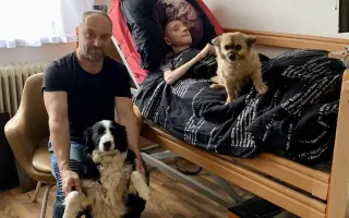Pomozme Adamovi a jeho tatínkovi zvládnout těžký životní boj