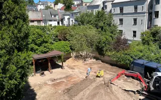 Rekonstrukce dvorku pro děti Waldorfské základní školy v Semilech