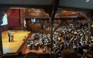 Jedu se učit měnit školství na Harvard