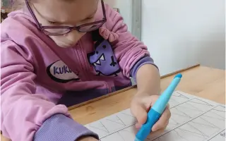 POMOC HANDICAPOVANÝM TROJČÁTKŮM