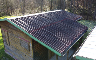 #tečenámdobot - Táborová základna Medvědín potřebuje nové střechy