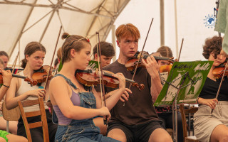 Český hudební tábor mládeže potřebuje nové stojánky