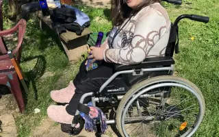 Rozbitý motor nás nezastaví: Cesta k samostatnosti pro tři hrdiny na vozíku