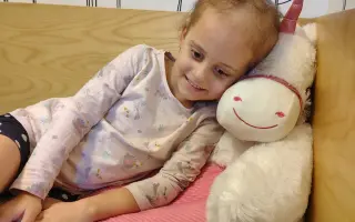 Pomozme 5leté Emmičce zvládnout cestu léčbou