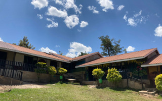 Knihovna a literární kavárna v Keni