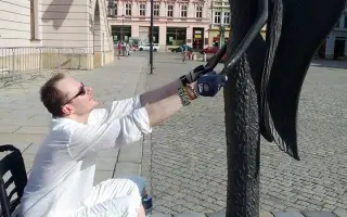 Pomozte Ondřejovi znovu získat sílu, samostatnost a radost z tvorby