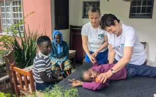 Ivka, Johanka a Honza opět v Zambii – učíme laskavý přístup k dětem s postižením
