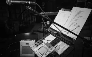 Podpořte vydání debutového vinylu L’amour skupiny Kec On The Mour