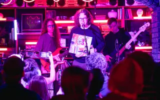NIXIES! Podpořte vydání druhého alba