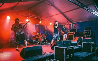 Pomozte nám vydat první album kapely PAN DAX!