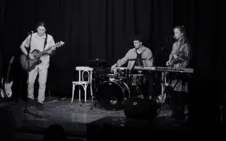 Kapela LakyMari v albu "Kind (of) mind" dává hlas zvířatům, podpořte jeho vznik.