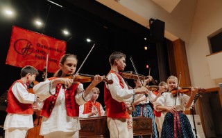 Folklor spojuje - buďte s námi u 2. ročníku festivalu FolklorOVA v Ostravě!