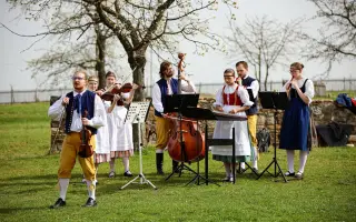 Podpořte vznik alba Folklorního souboru Šáteček