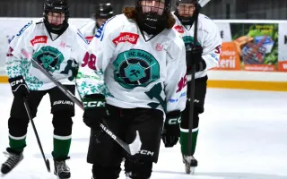 Pomozte Emče splnit  sen o studiu a hokeji v Kanadě 🏒CA❤️
