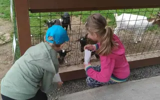 Nejprve zemřela maminka, teď i tatínek. Pomoc pro Aničku (13) a Vítka (11)