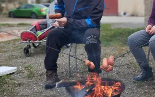 Na zajištění péče o Járu,když máma nemůže pečovat.