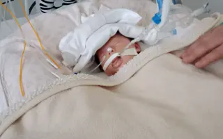 Pomoc pro Nelinku: terapie a pomůcky pro holčičku s dětskou mozkovou obrnou