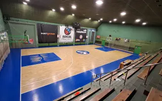 Rekonstrukce palubovky v míčové hale Sokol Pražský