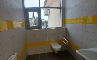 Cihla pro dědu, taška pro babču. Postavme to, než zestárneme taky!