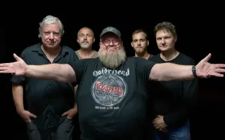 Škaredá Holka "Poseidon" - podpořte třetí album kapely Škaredá Holka