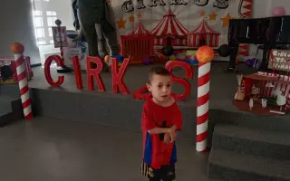Pomozme Tádovi držet krok s bráchou