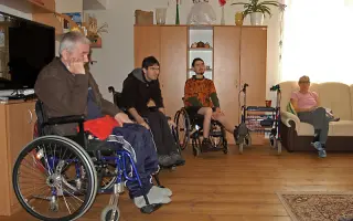 Zachraňte ohroženou pomoc lidem po úrazech