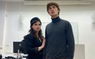 Podpořte vznik studentské divadelní inscenace "Vzhůru nohama"