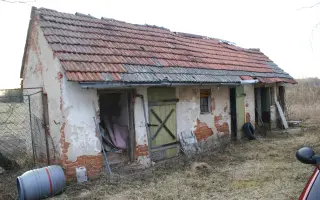 Tábořiště Strojatín:  nové venkovní umývárny a krbová kamna