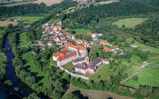 Dárková kniha Vltava z nebe – podpořte knihu ke 150. výročí Smetanovy Vltavy!