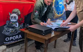 Pomohli jste dostat notebooky dětem na Ukrajině